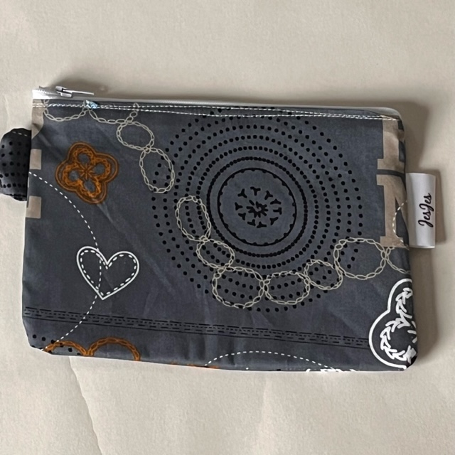 Foto 1 bij artikel "Etui 'Home'".